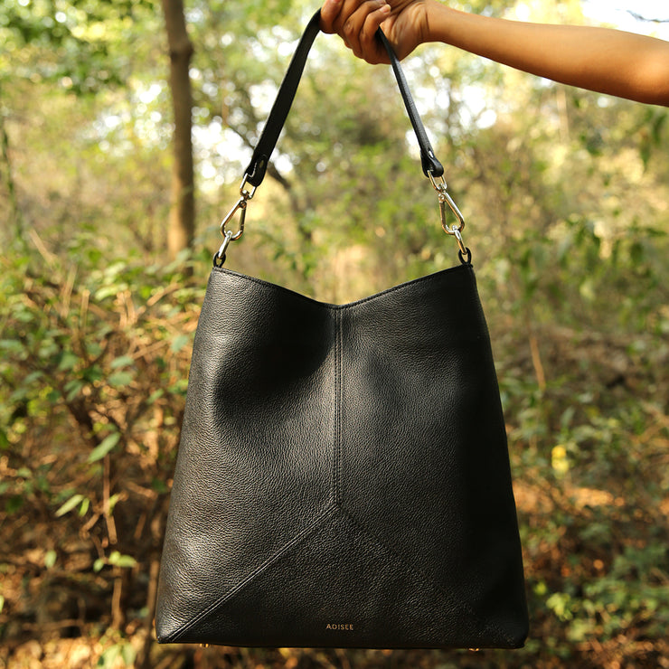 Ella tote bag in black leather